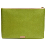 Take me out Clutch, Buzzy