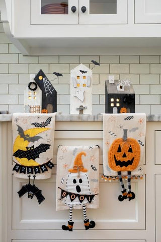 Ghost Dangle Leg Towel